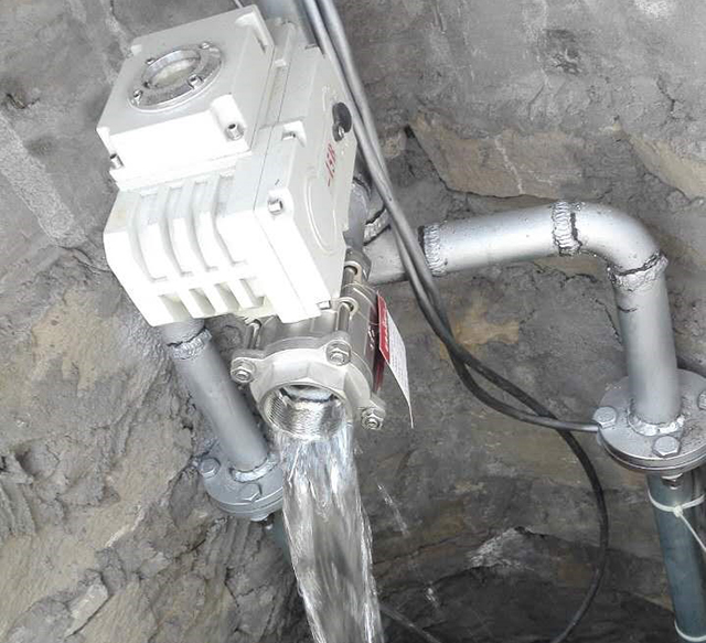上海自主研发的自温控式控制自动排水试验